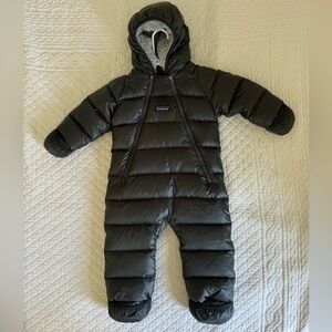 Patagonia infant down snowsuit 6-12 months